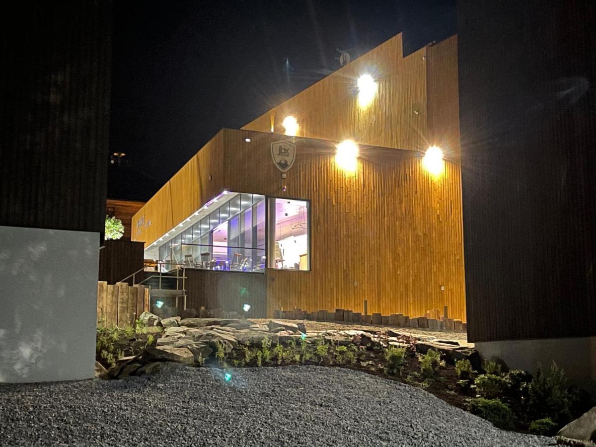 Jbx Resort Avenue Lipno Lipno nad Vltavou Eksteriør bilde